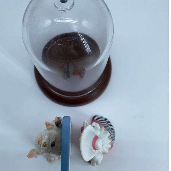 Avon Collectibles Mrs. P.F.E. Albee 1994 Mini's Vintage 4" Figurines & One Case - Picture 8 of 10